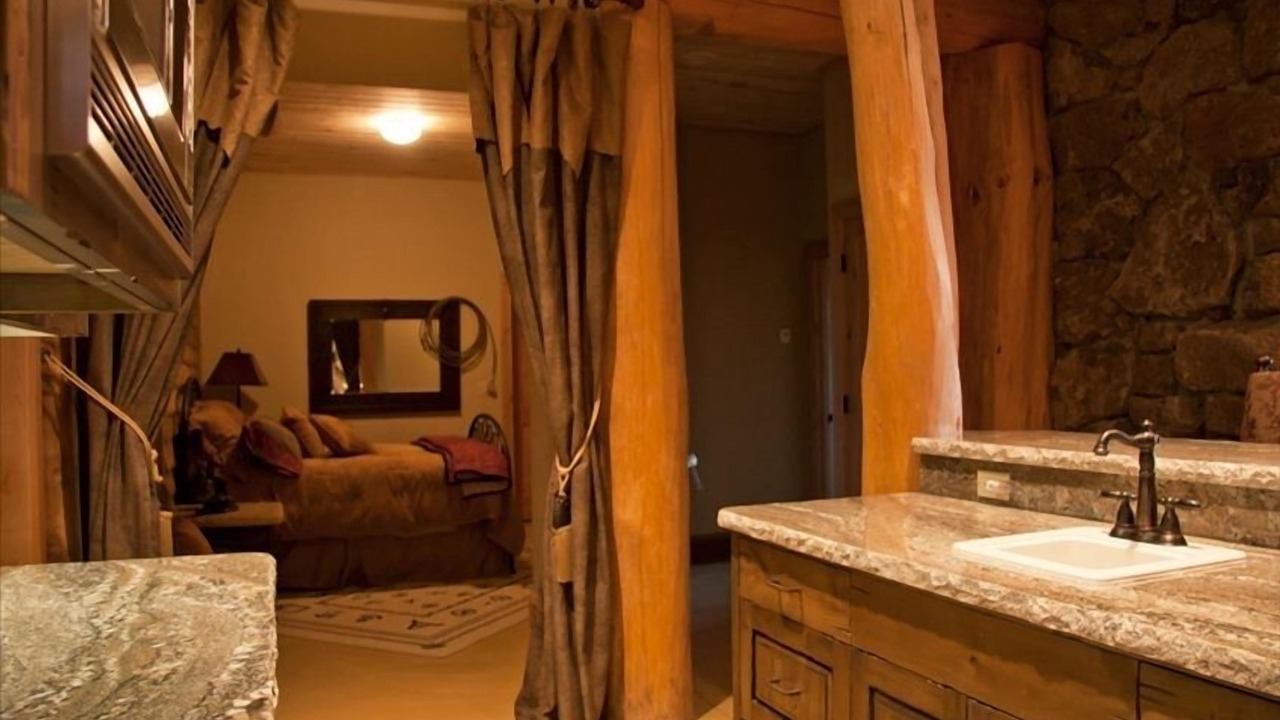 Photo of Bedroom in Mount Shasta