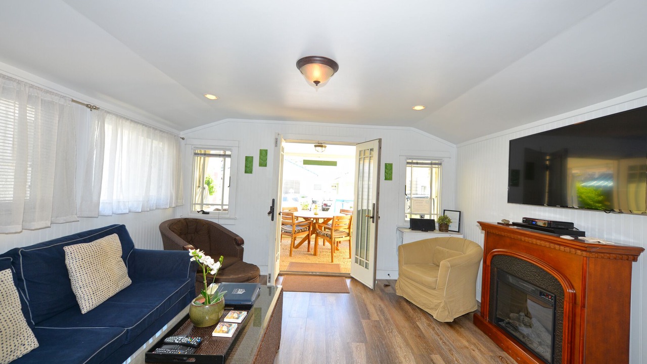 Photo of Bedroom in Avalon