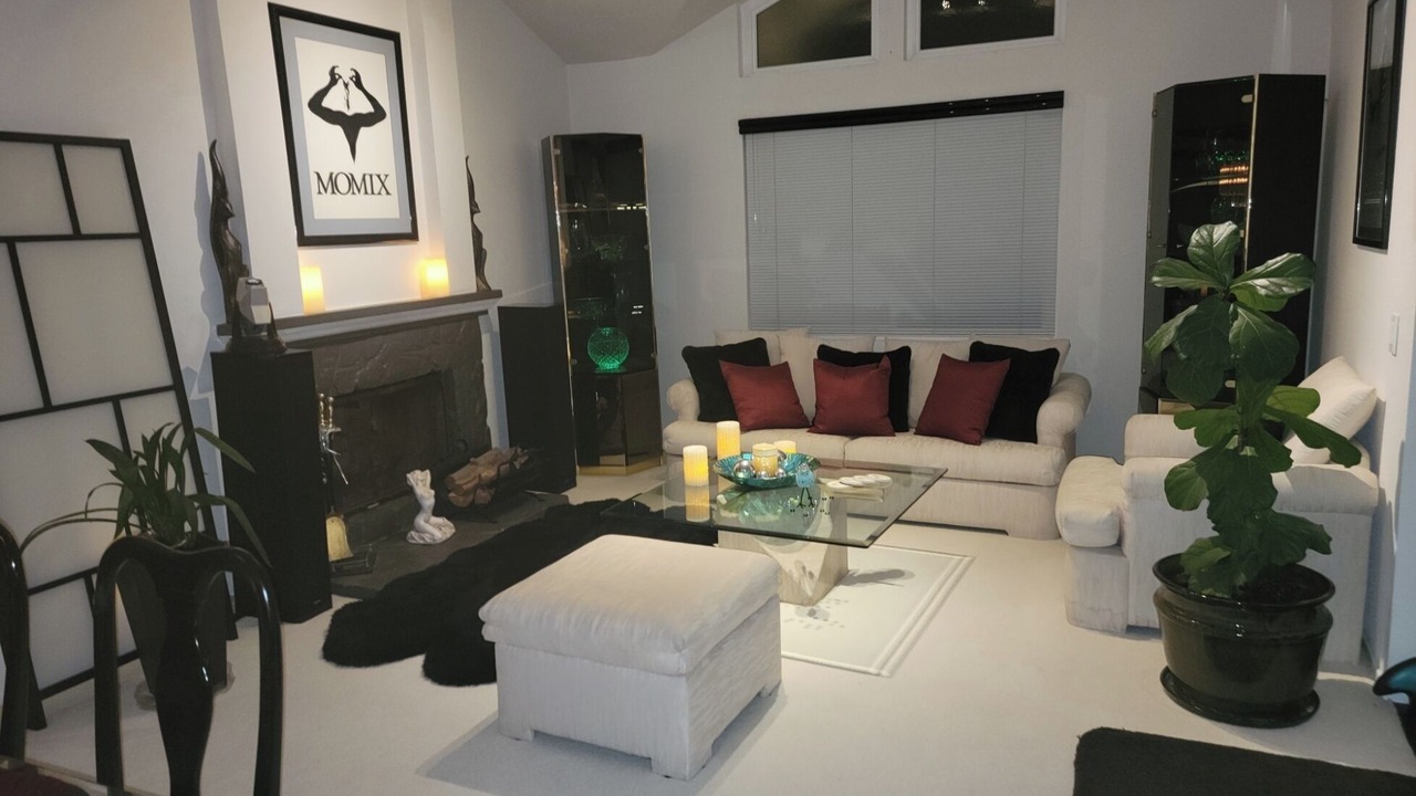 Photo of Livingroom in Lake Forest