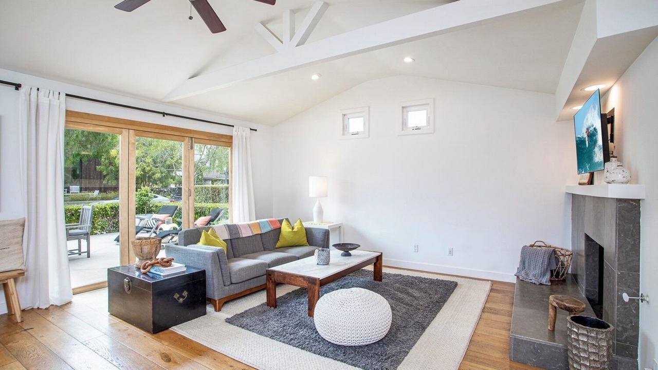Photo of Livingroom in Corona del Mar