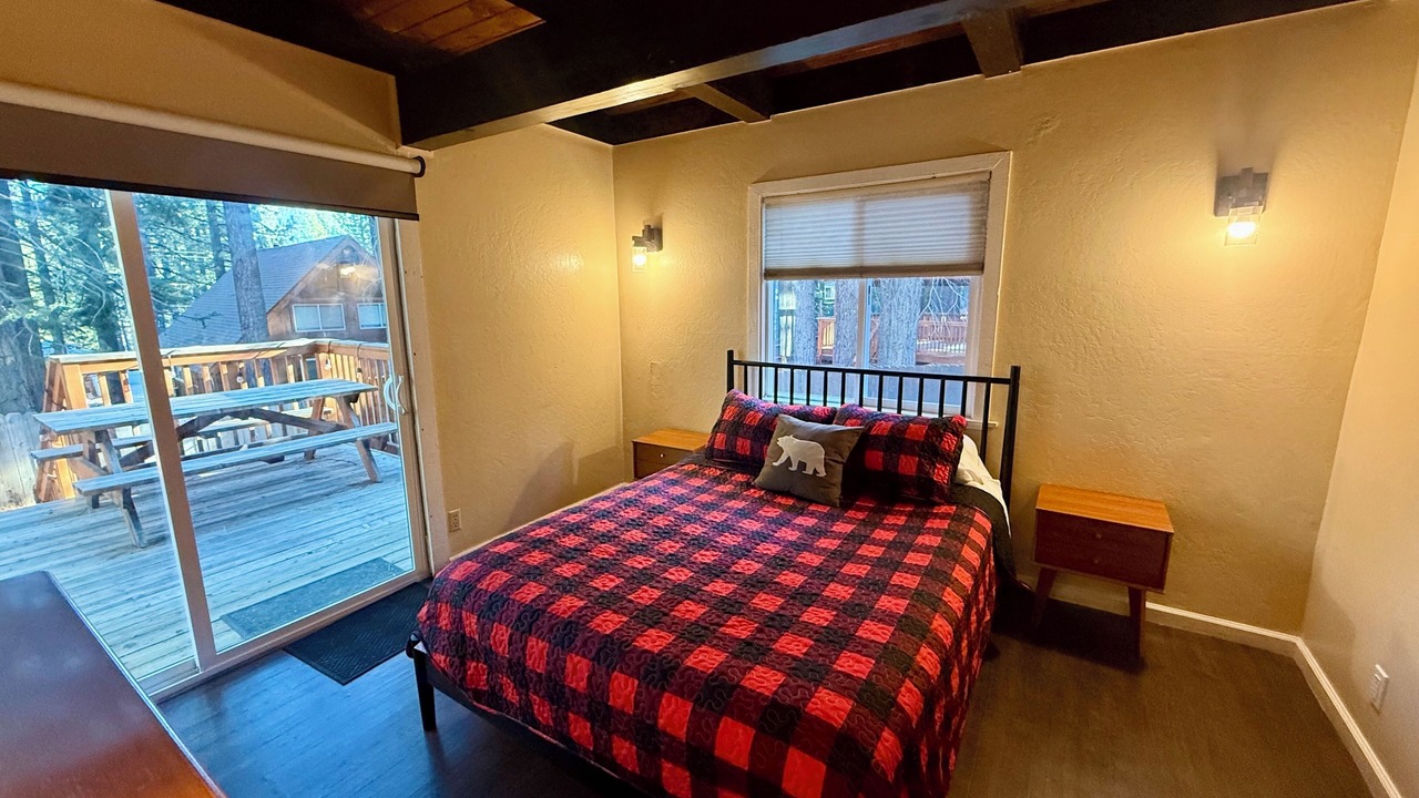 Photo of Bedroom in Country Club Estates