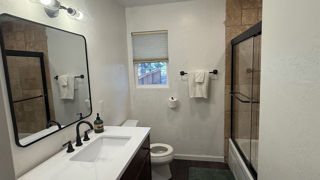 Photo of Bathroom in Country Club Estates