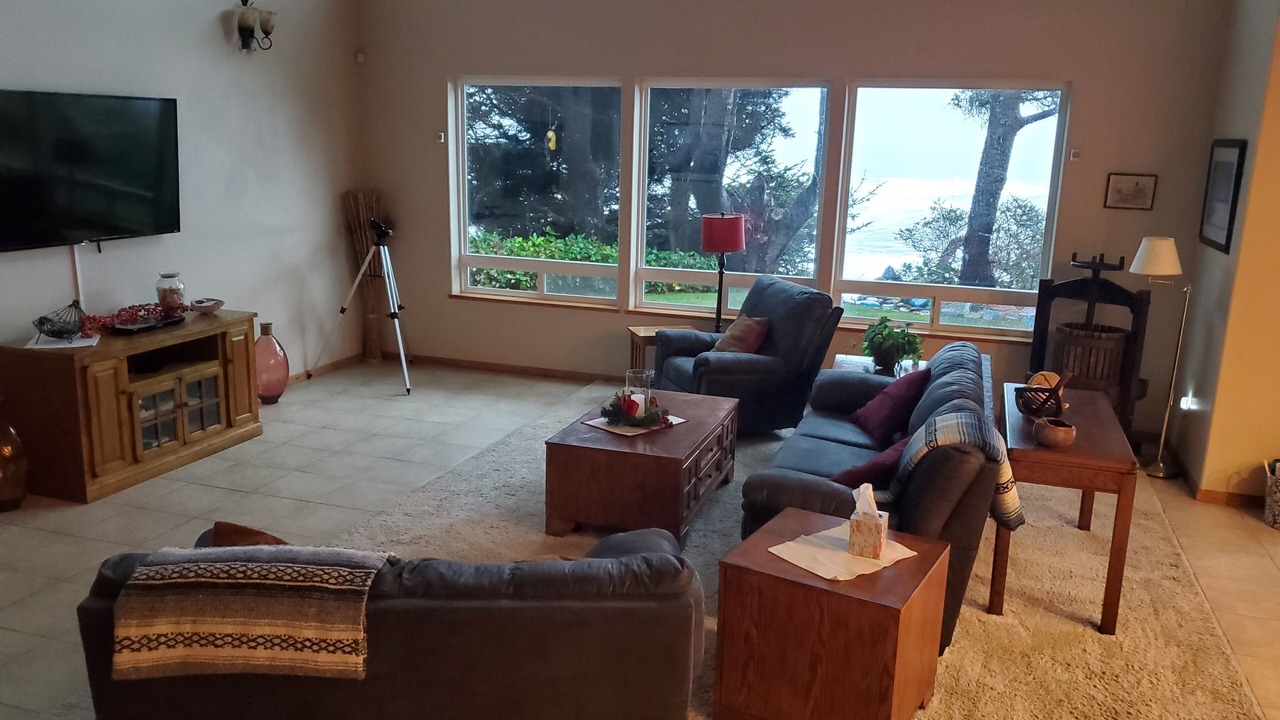 Photo of Livingroom in Smith River