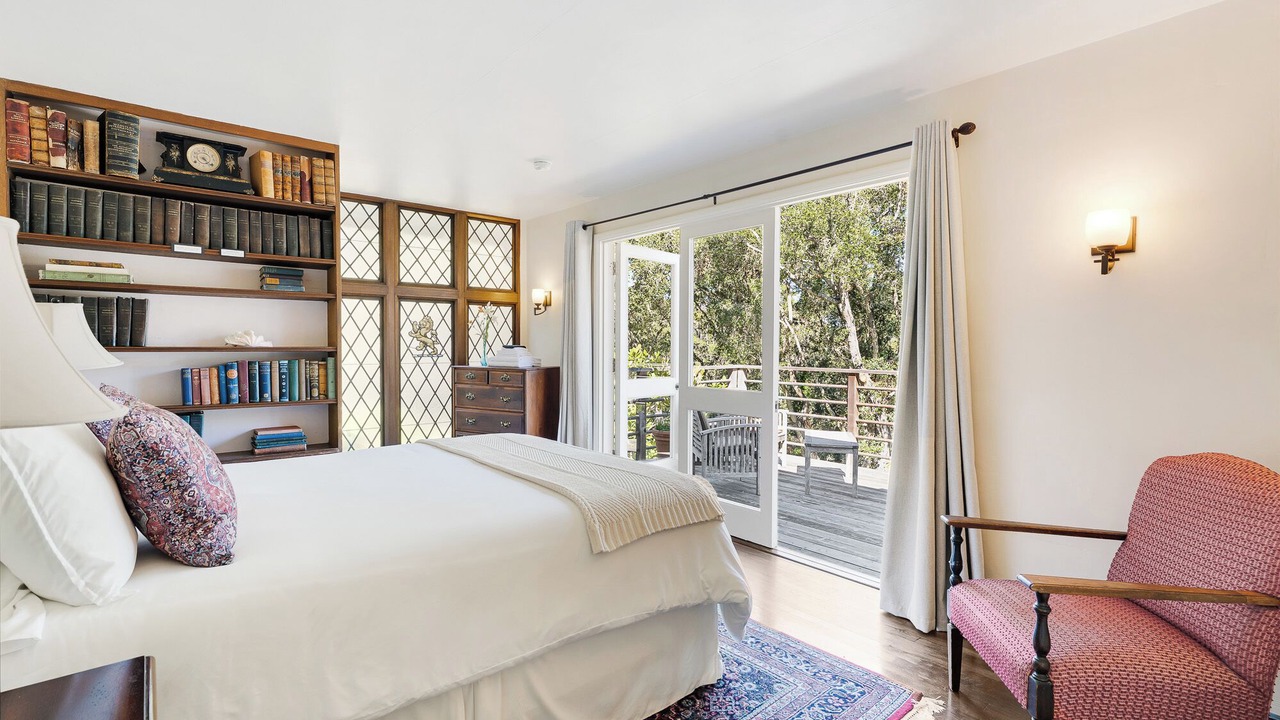 Photo of Bedroom in Jack's Peak