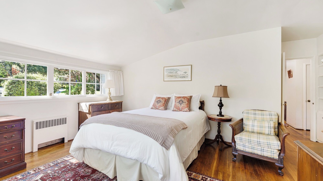Photo of Bedroom in Jack's Peak
