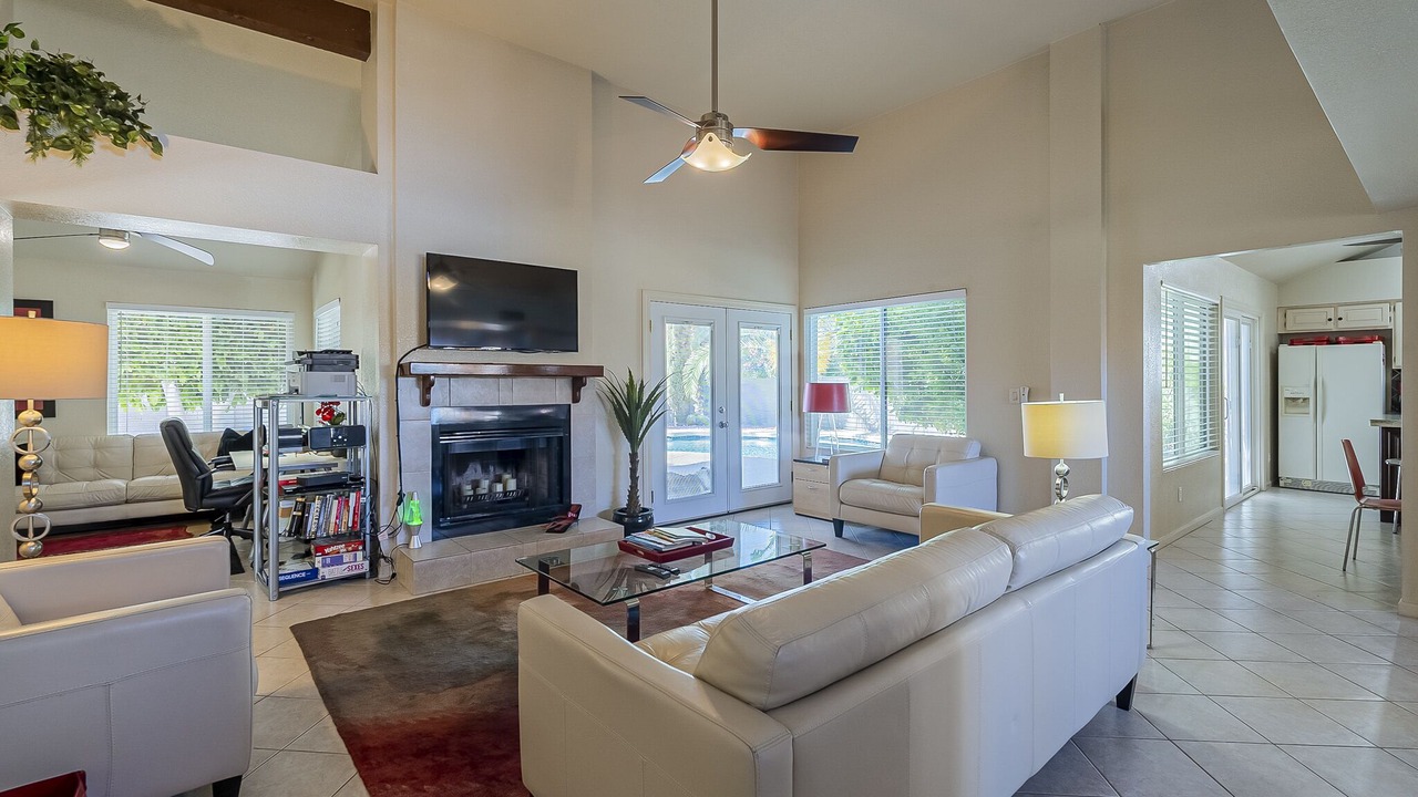 Photo of Livingroom in Spanish View