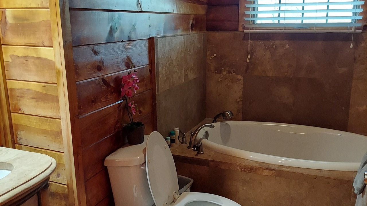 Photo of Bathroom in Catheys Valley