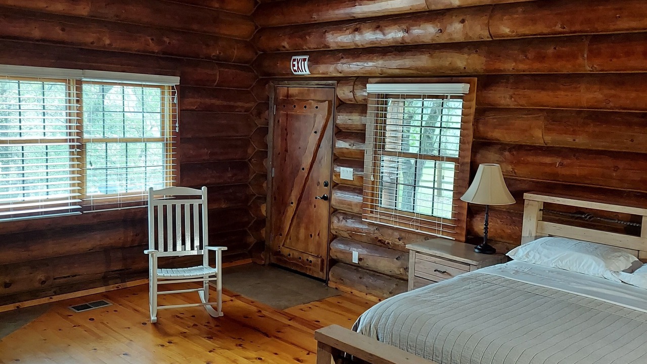 Photo of Bedroom in Catheys Valley
