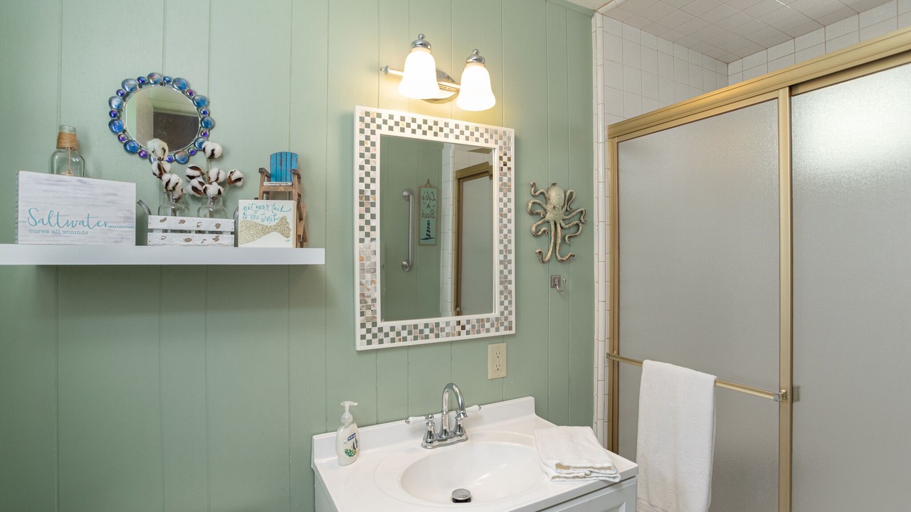 Photo of Bathroom in Cayucos
