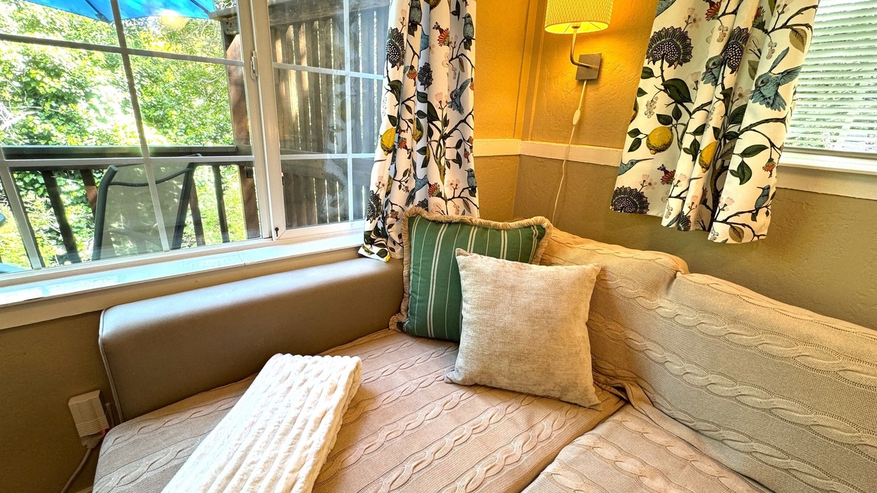 Photo of Livingroom in Country Club