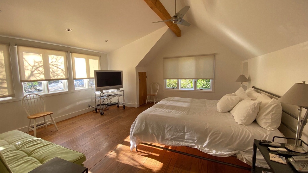 Photo of Bedroom in Oakville