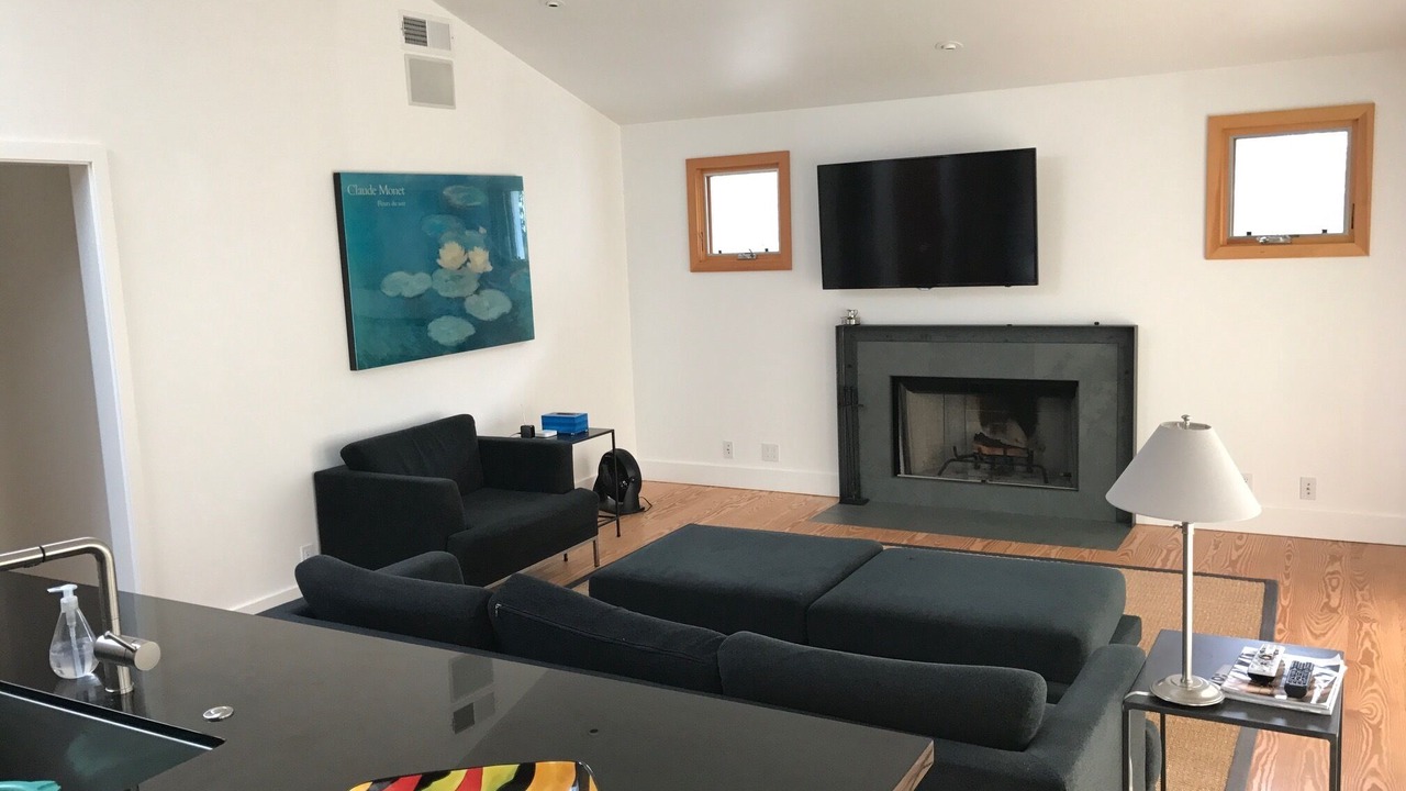 Photo of Livingroom in Oakville