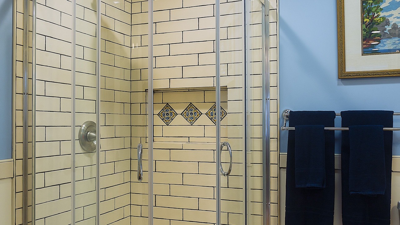 Photo of Bathroom in East Richmond Heights
