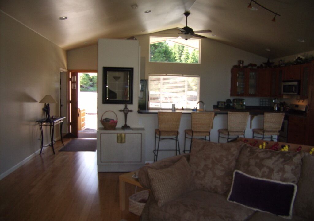 Photo of Livingroom in Hamilton Branch