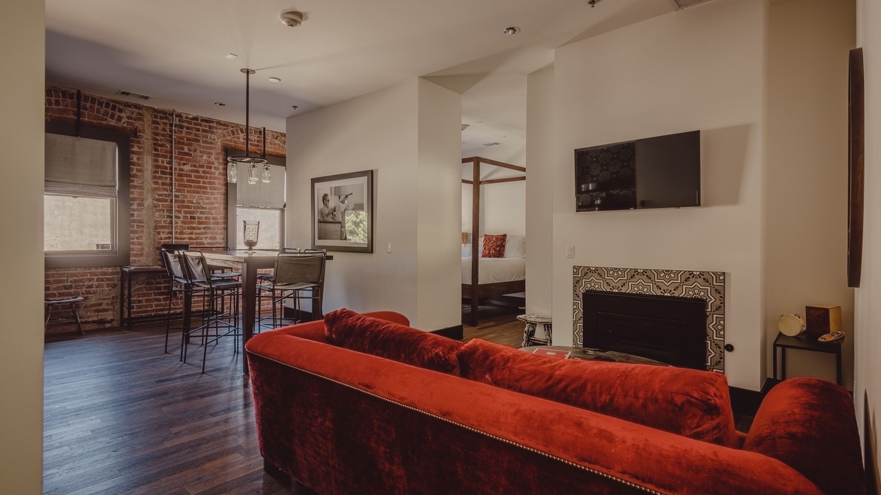 Photo of Livingroom in Downtown