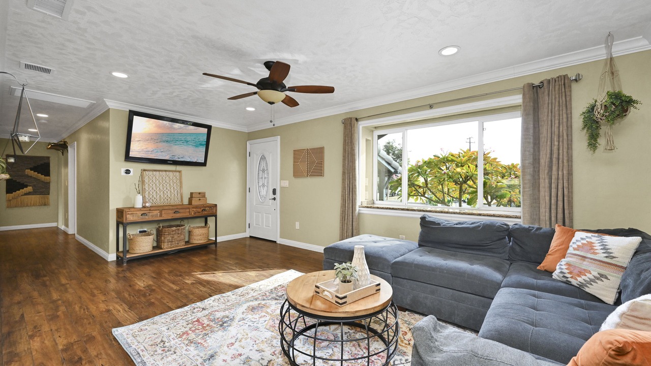 Photo of Livingroom in Southwest Anaheim