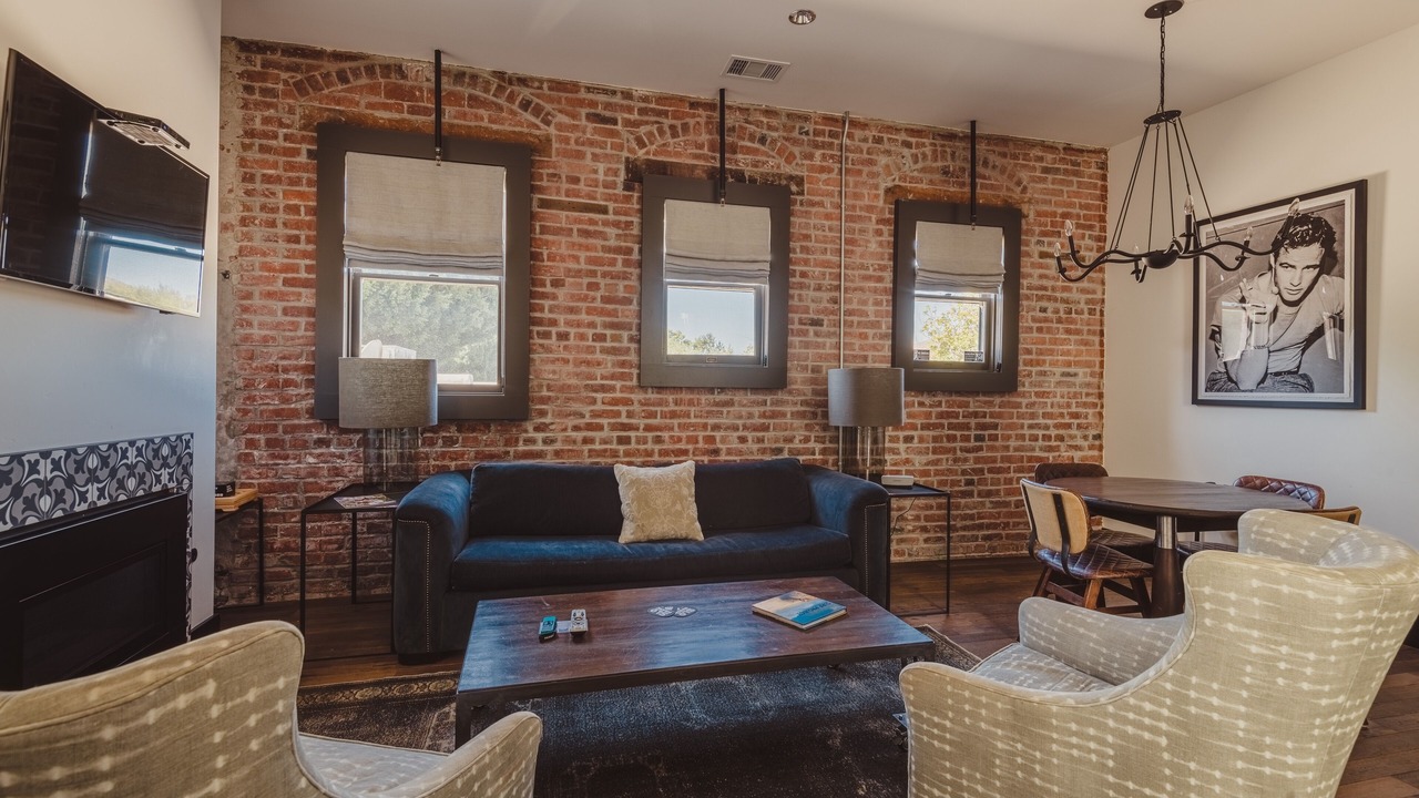 Photo of Livingroom in Downtown