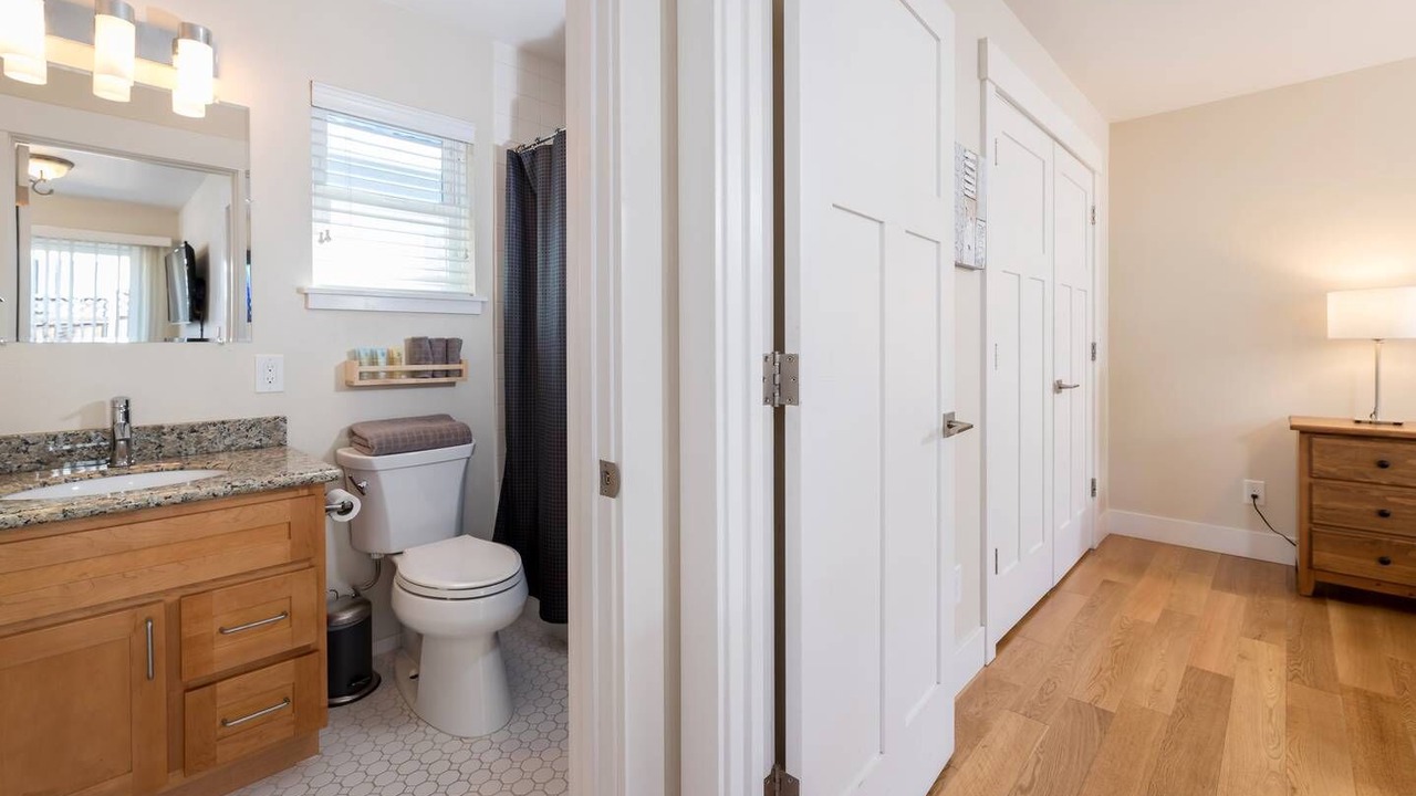 Photo of Bathroom in Old Mountain View