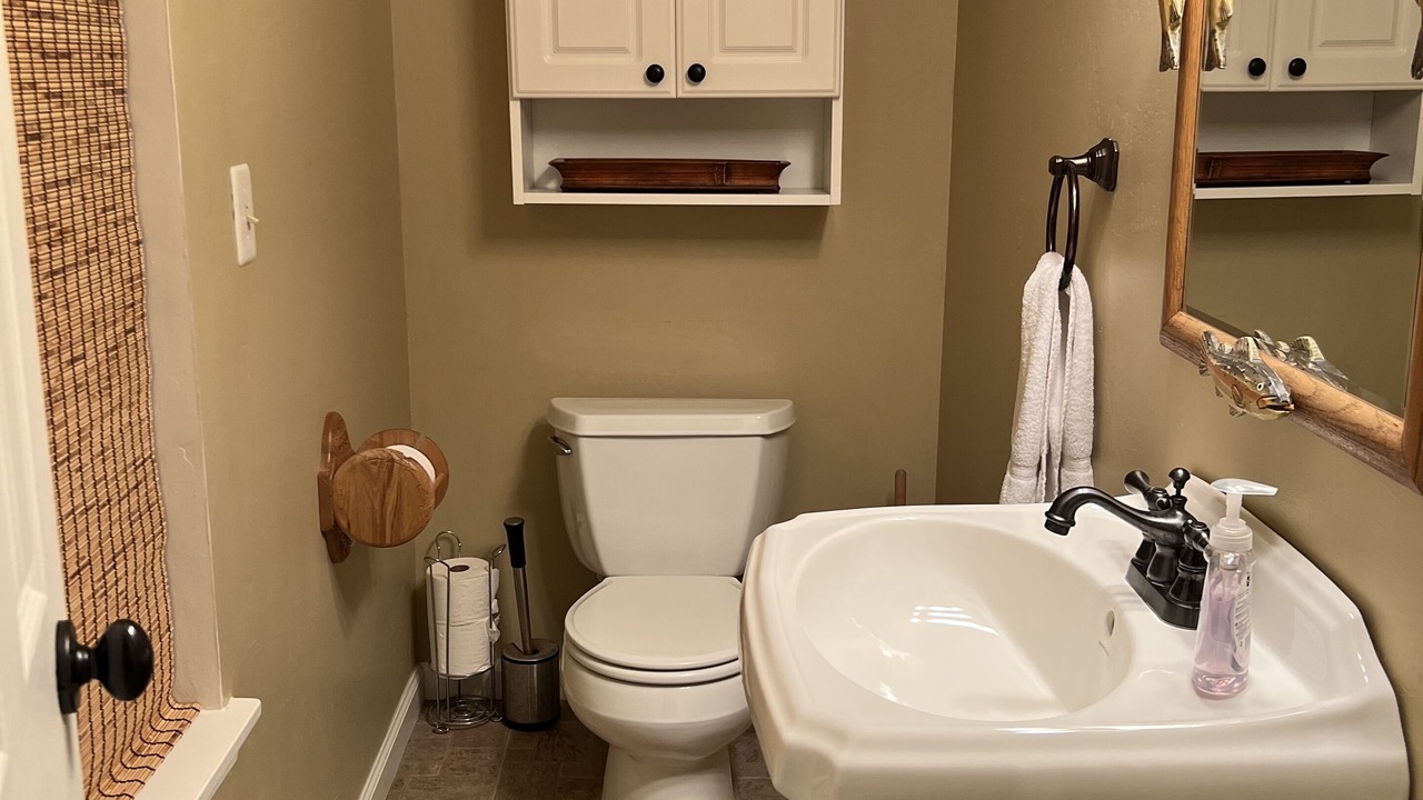 Photo of Bathroom in Oak Shores