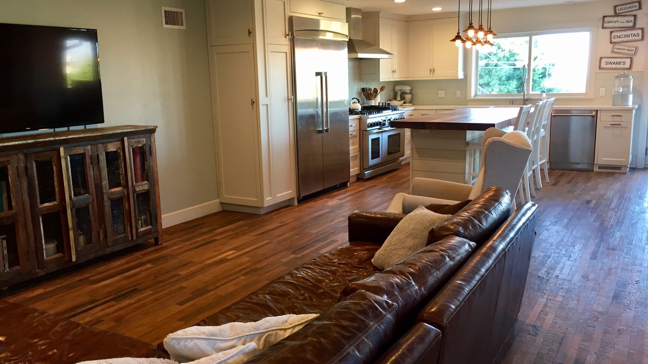 Photo of Livingroom in Cardiff-by-the-Sea