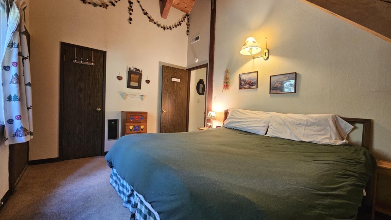 Photo of Bedroom in Donner Lake Woods