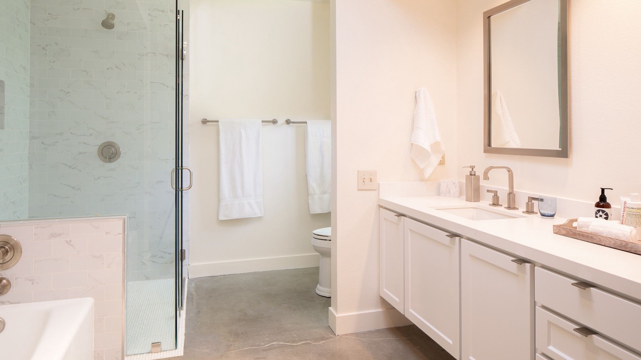 Photo of Bathroom in Indian Canyon