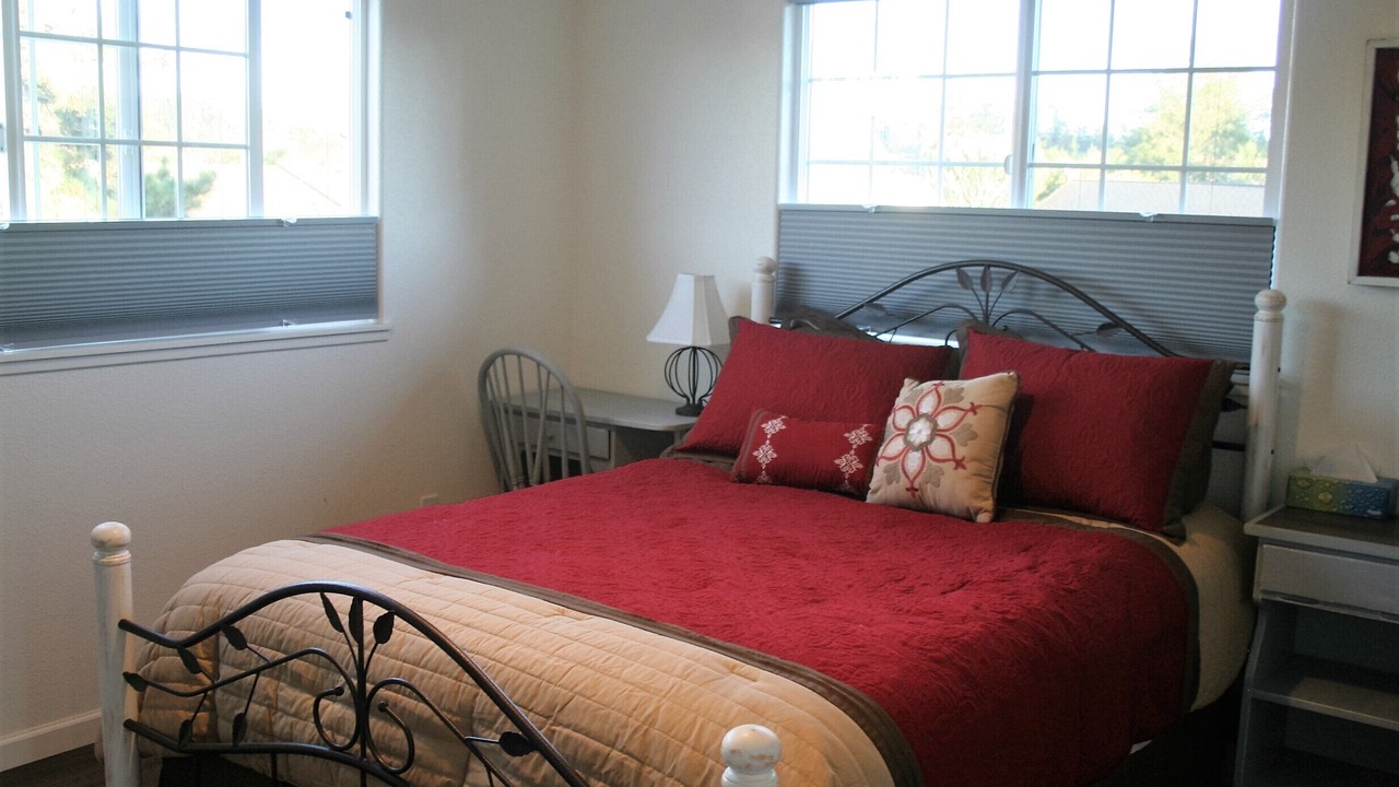 Photo of Bedroom in McKinleyville