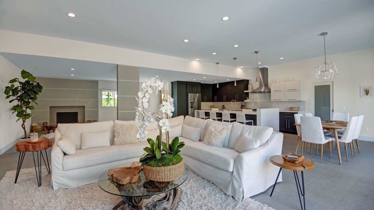 Photo of Livingroom in Deep Well Ranch