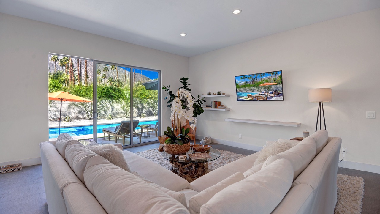 Photo of Livingroom in Deep Well Ranch