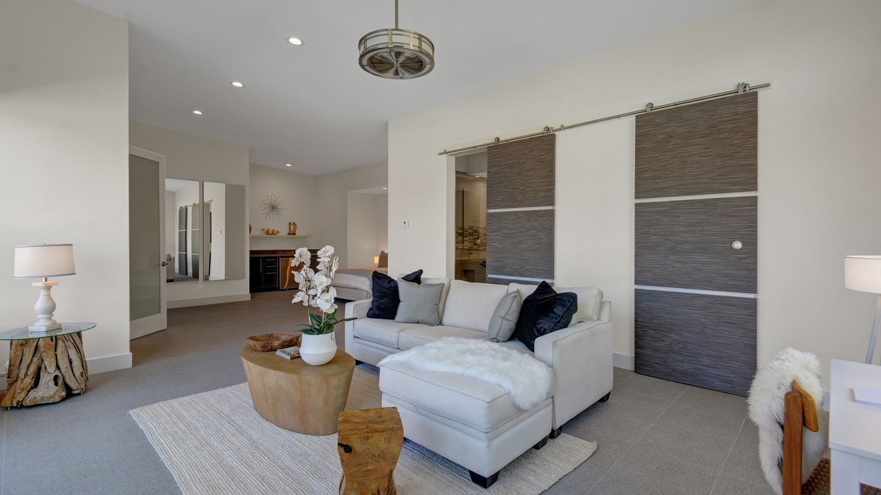 Photo of Livingroom in Deep Well Ranch