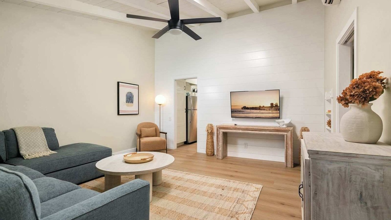 Photo of Livingroom in La Jolla Shores