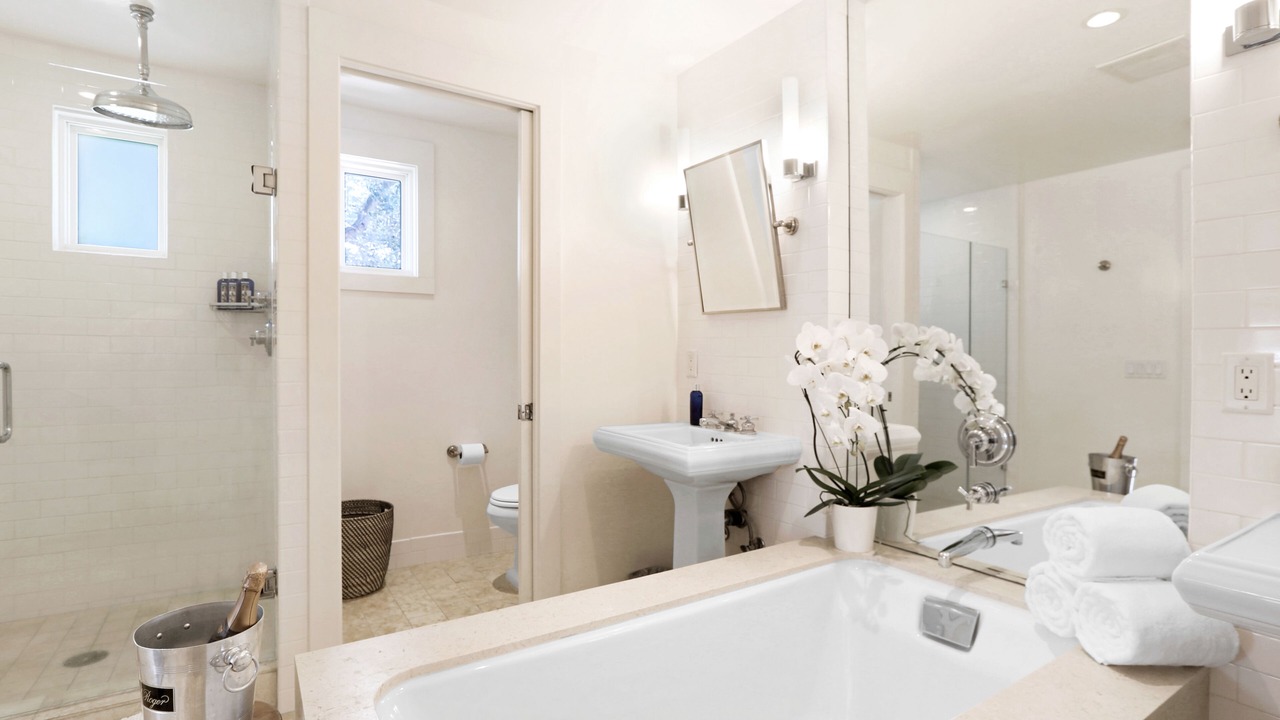 Photo of Bathroom in The Orchard