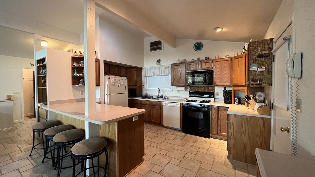 Photo of Kitchen in Oak Shores