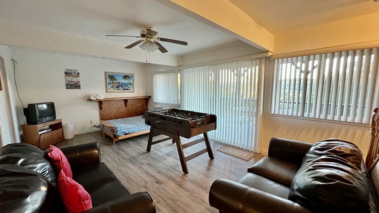 Photo of Livingroom in Oak Shores