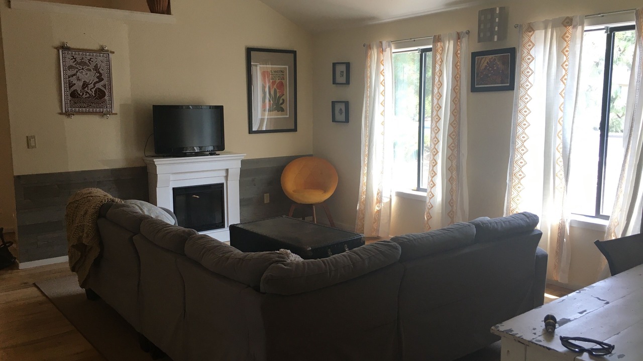 Photo of Livingroom in Larkspur