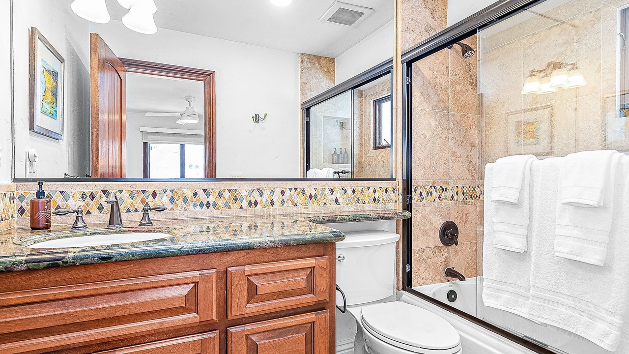 Photo of Bathroom in Balboa Peninsula