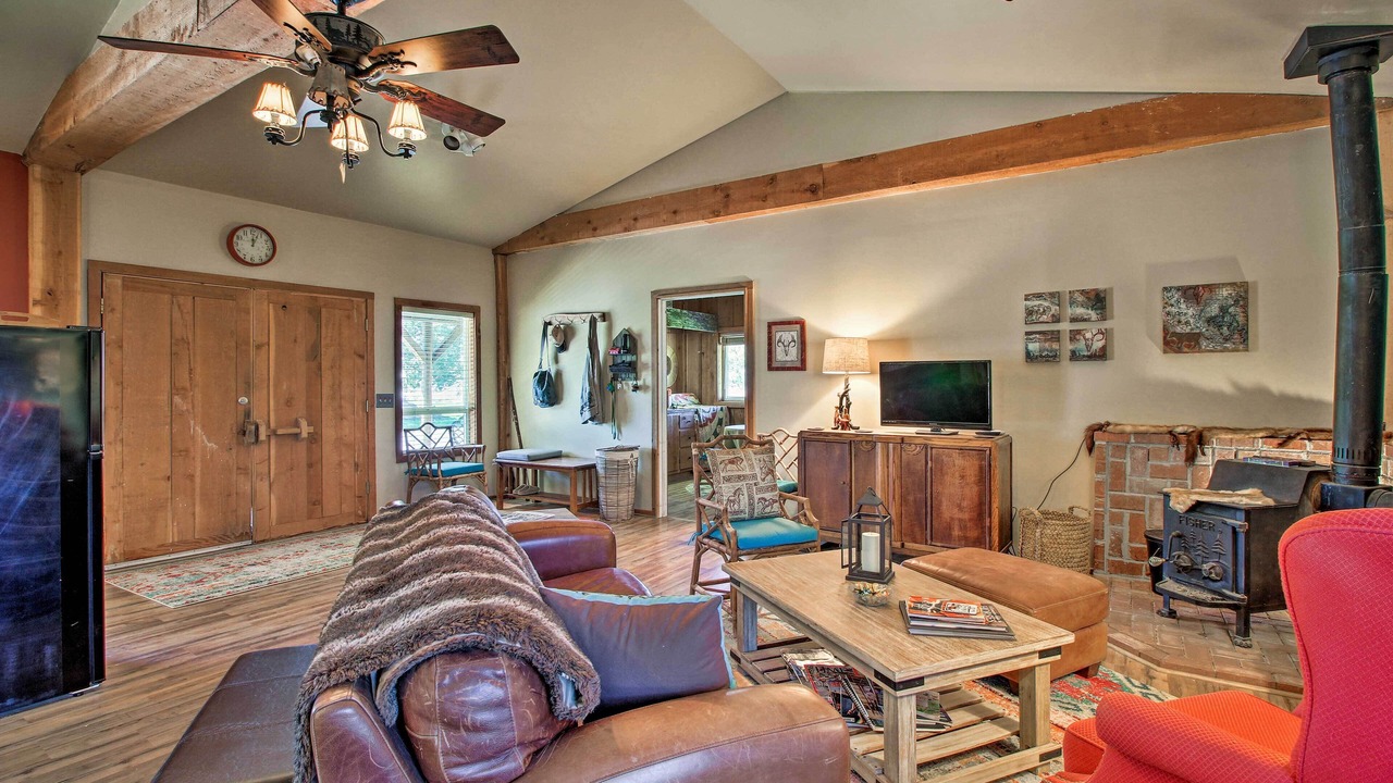Photo of Livingroom in Alfalfa