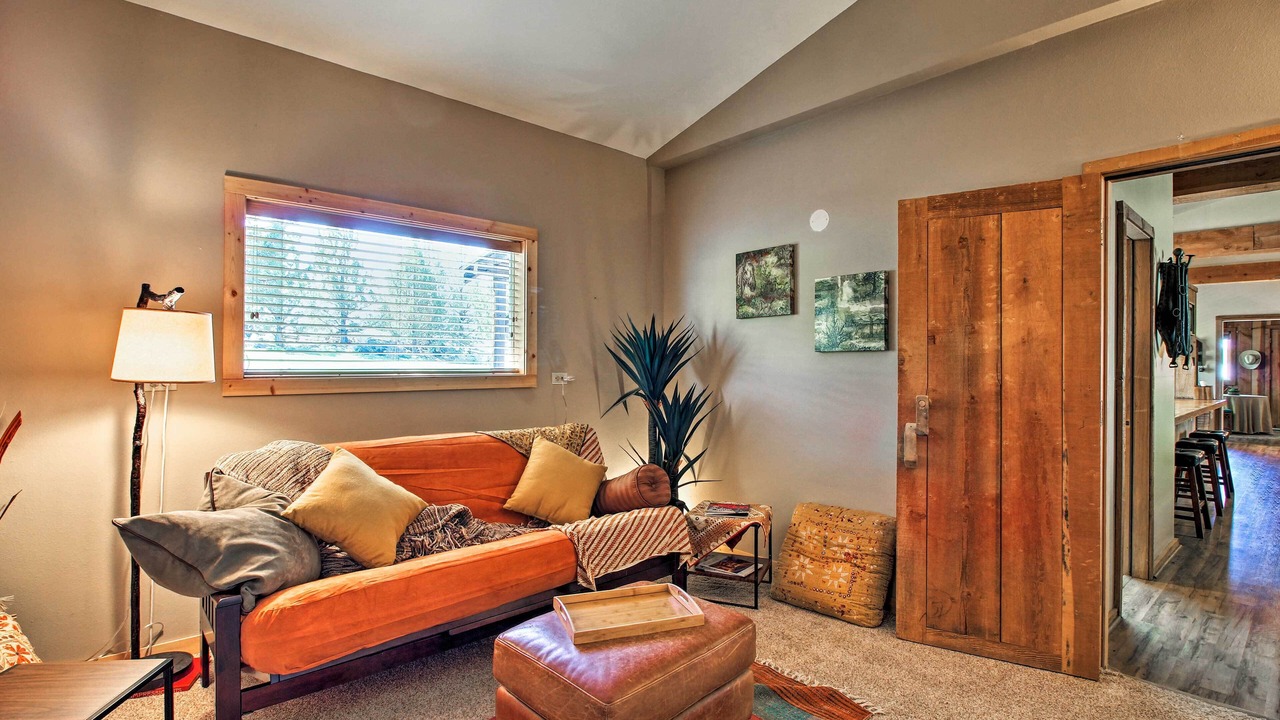 Photo of Livingroom in Alfalfa