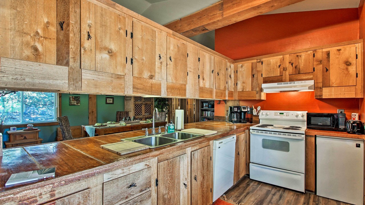 Photo of Kitchen in Alfalfa