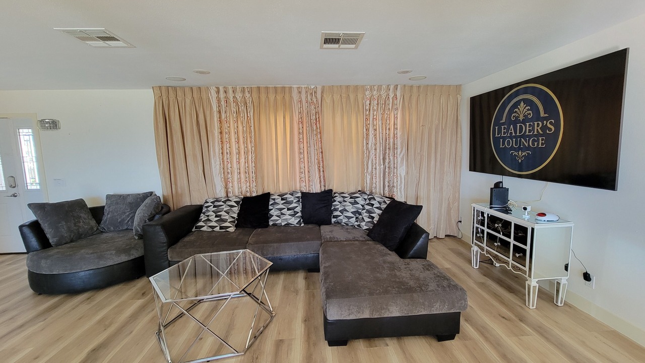 Photo of Livingroom in Desert Hot Springs