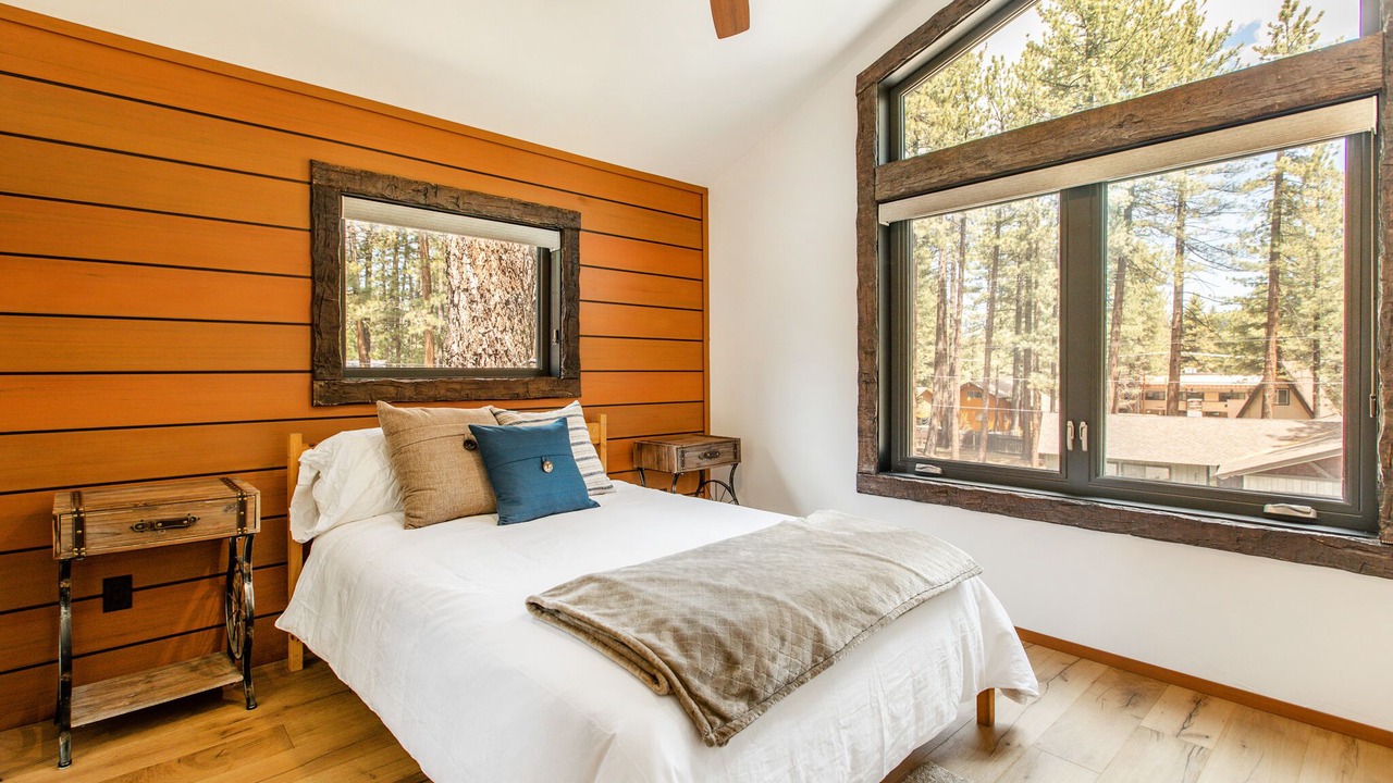 Photo of Bedroom in Summit Estates