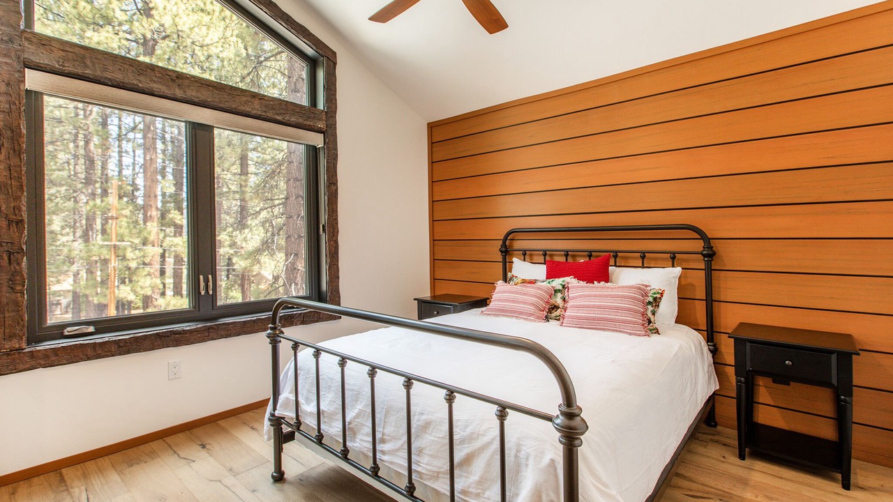 Photo of Bedroom in Summit Estates