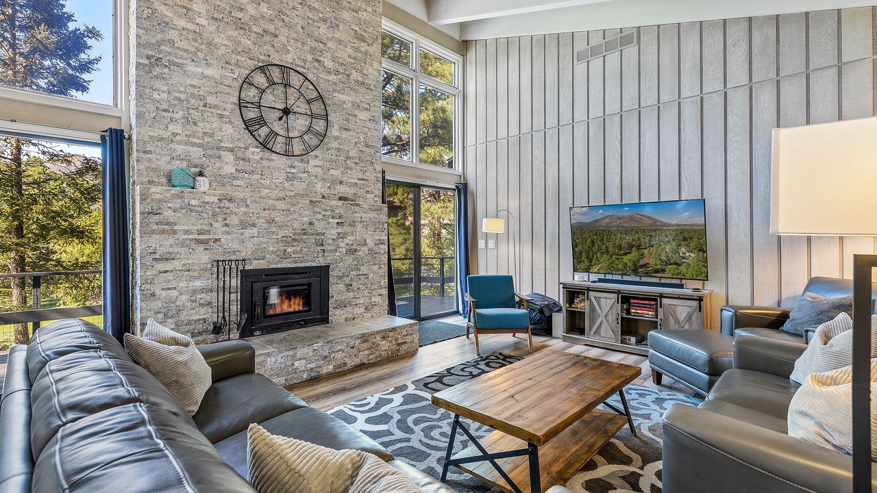 Photo of Livingroom in Flagstaff