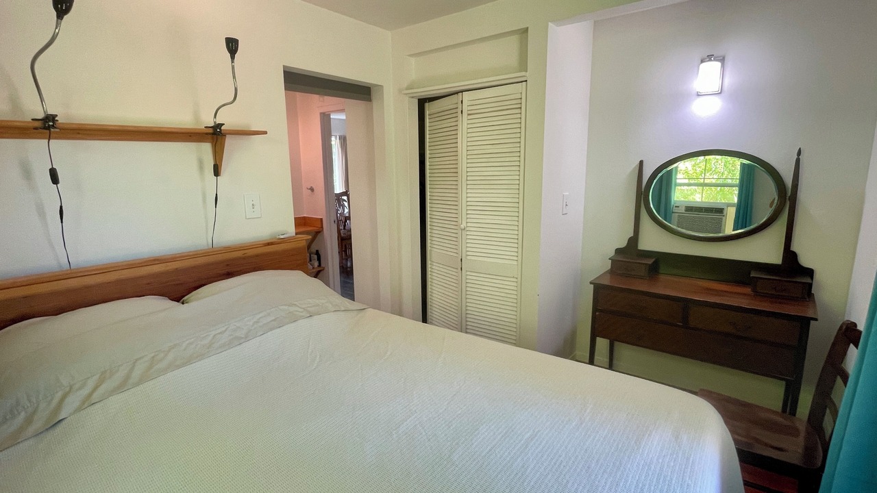 Photo of Bedroom in Hyampom