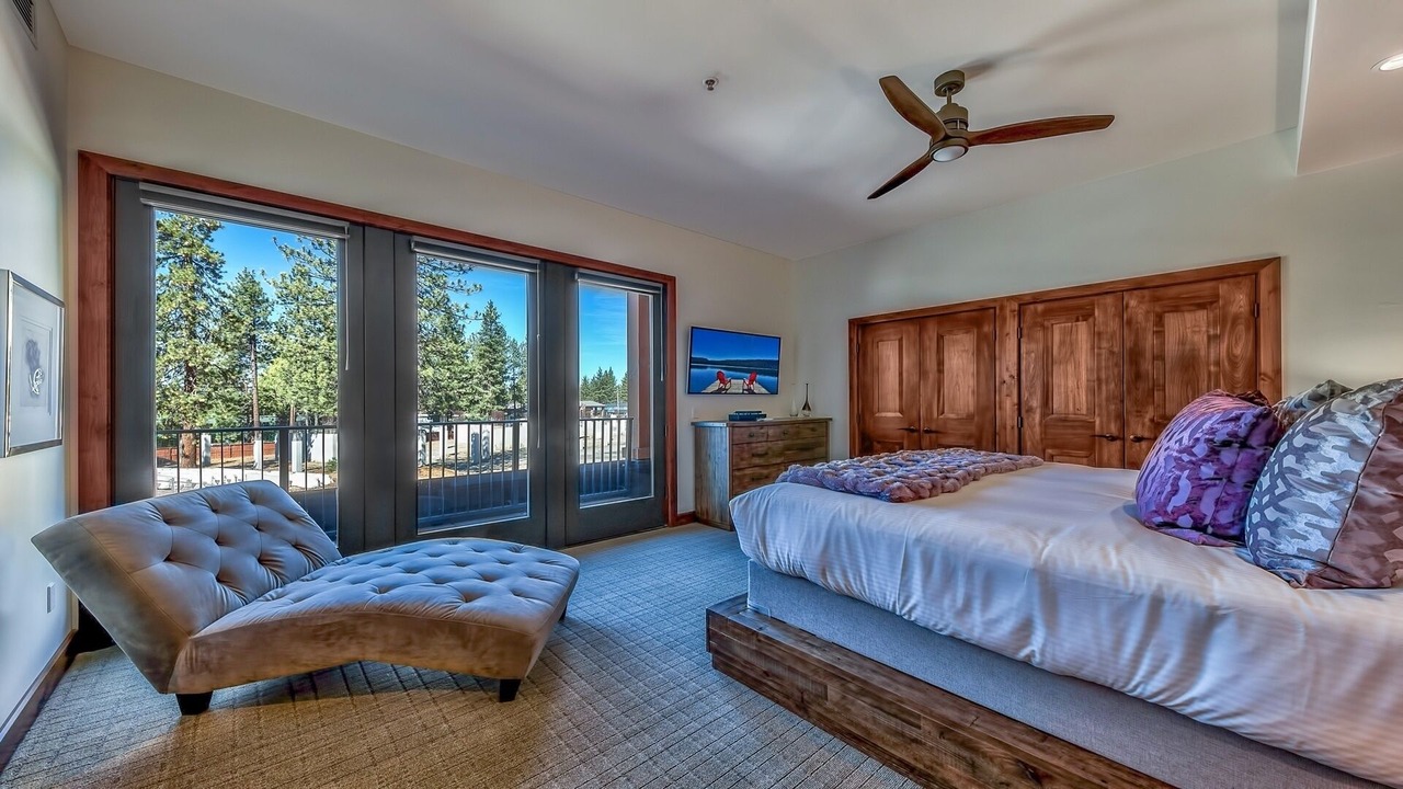 Photo of Bedroom in Lakeside Park