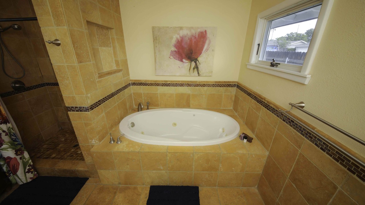 Photo of Bathroom in North Tustin