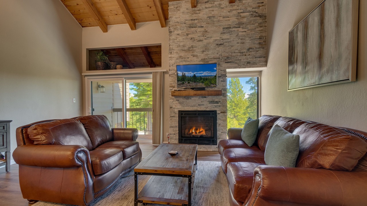 Photo of Livingroom in Carnelian Woods