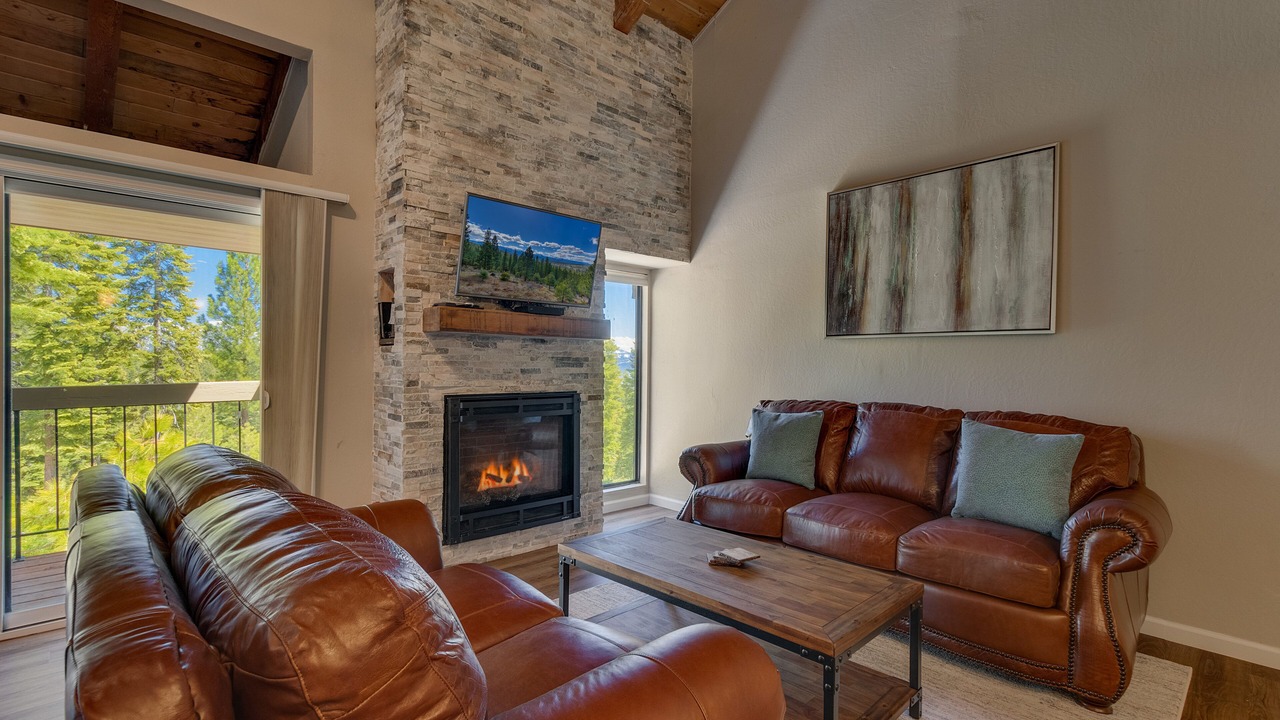 Photo of Livingroom in Carnelian Woods