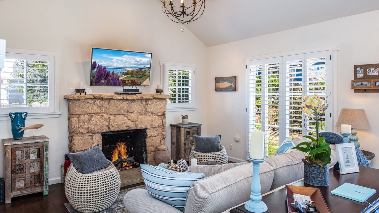Photo of Livingroom in Pacific Grove