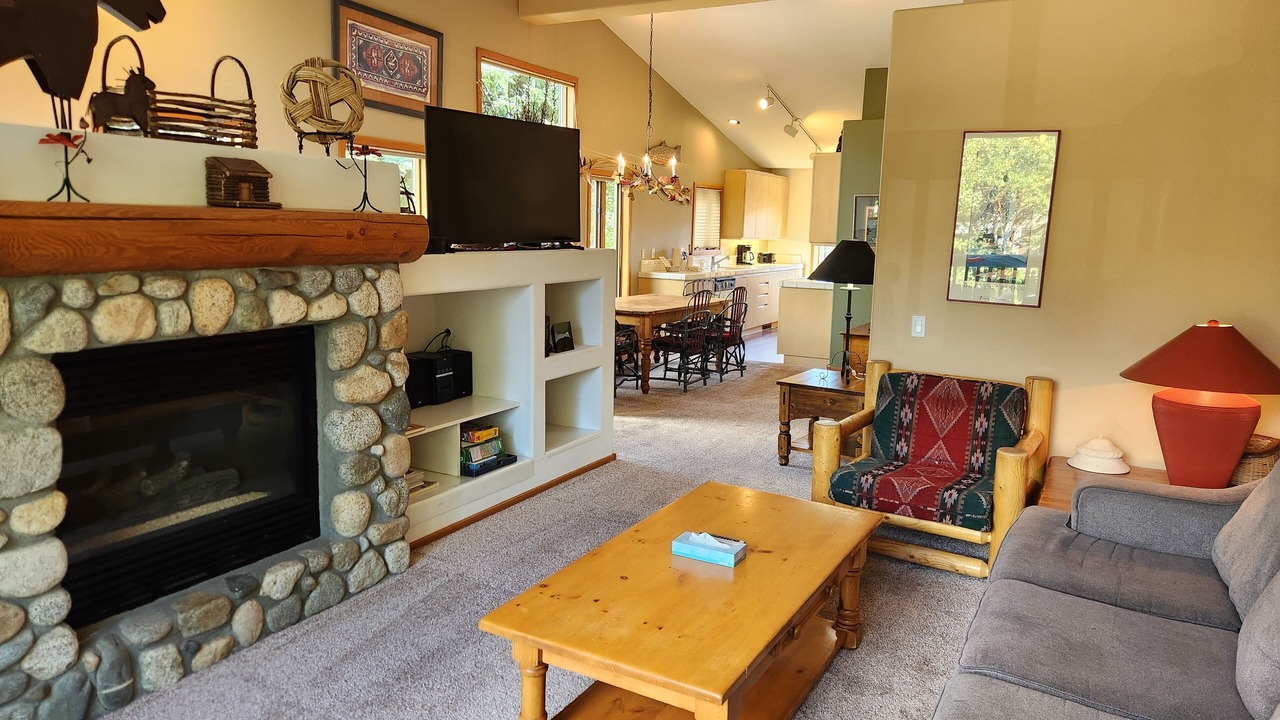 Photo of Livingroom in Mammoth Lakes